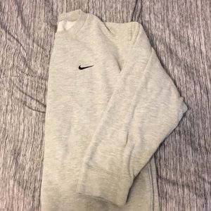 Nike grey pullover sweatshirt